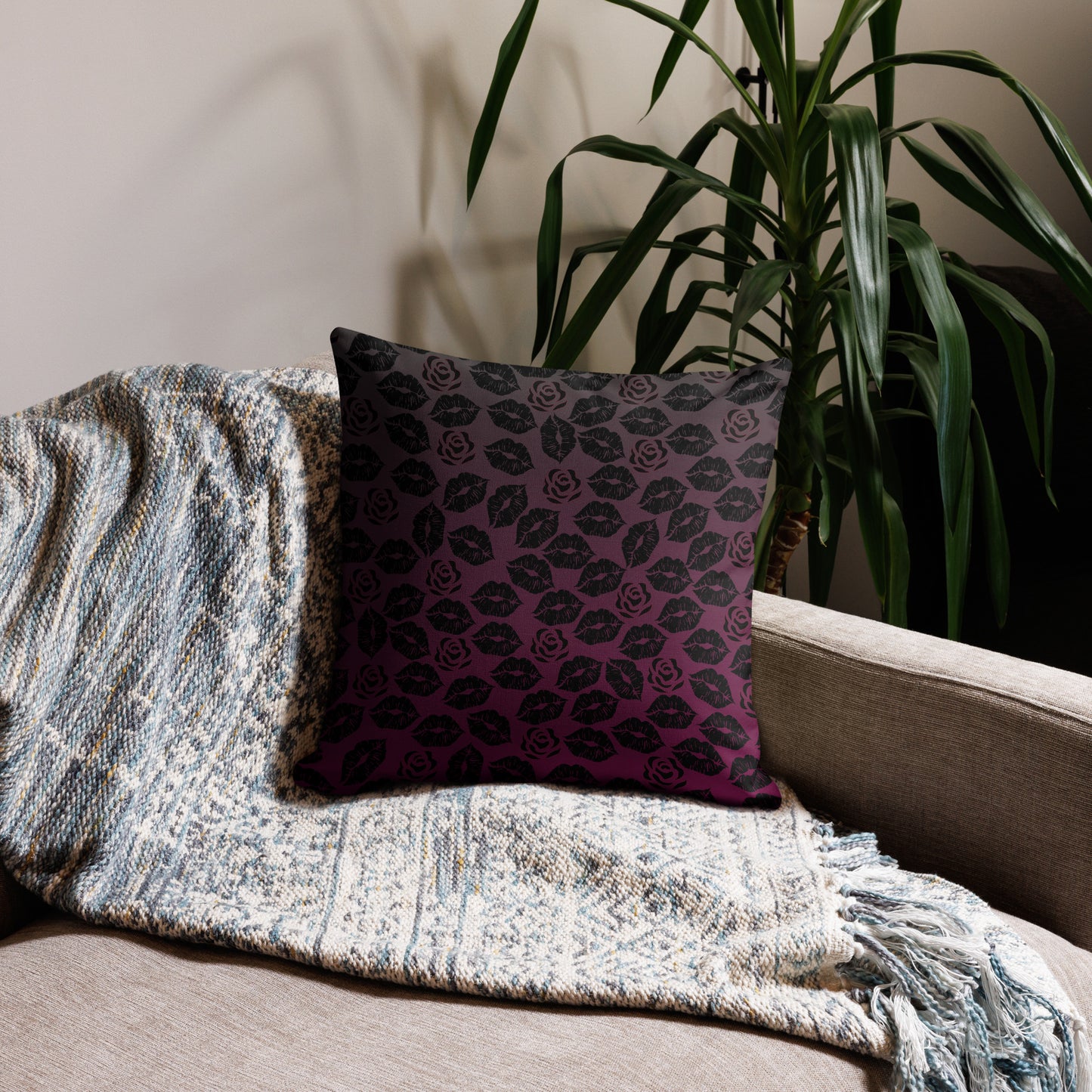 Maria Premium Pillow - Midnight
