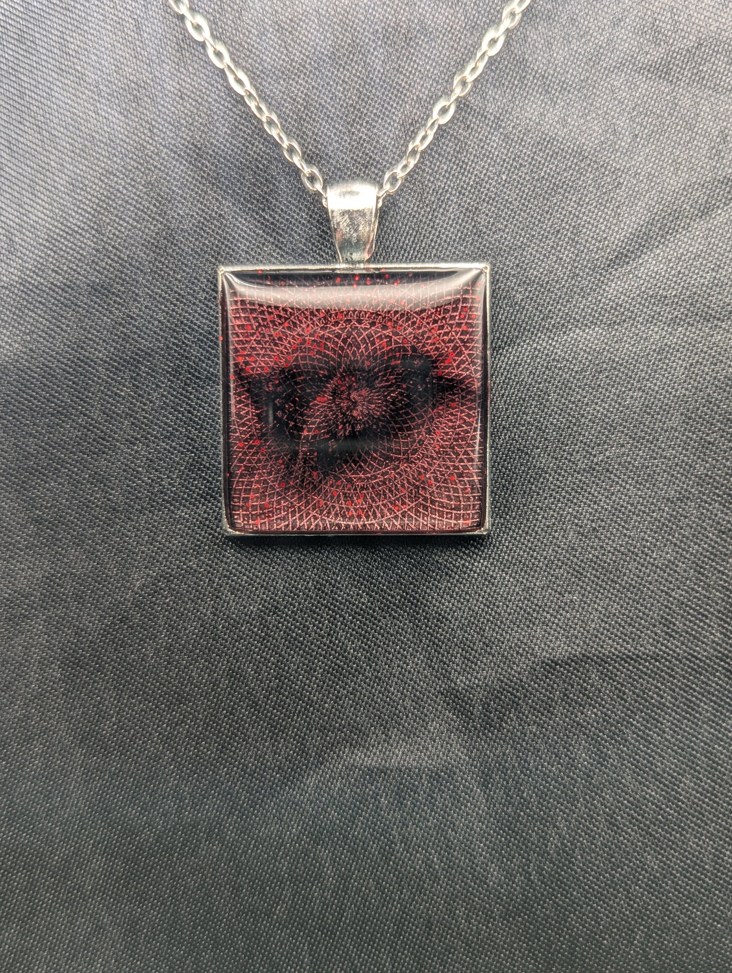 Maroon Sparkly Square Bezel Pendant Necklace (DS02N)